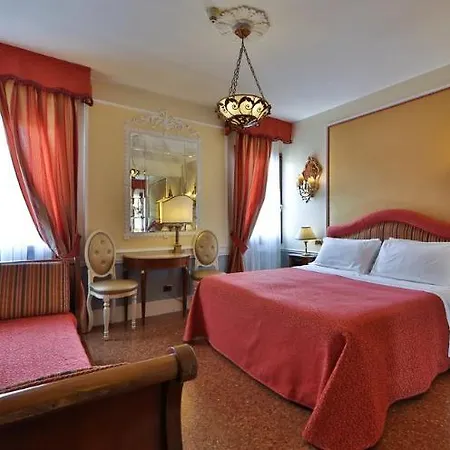 Arlecchino Hotel